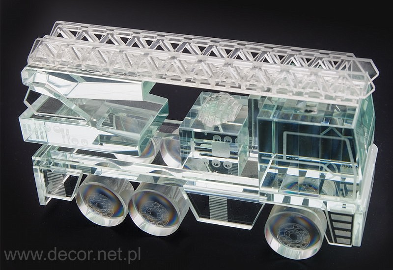 Model wozu strażackiego ze szkła